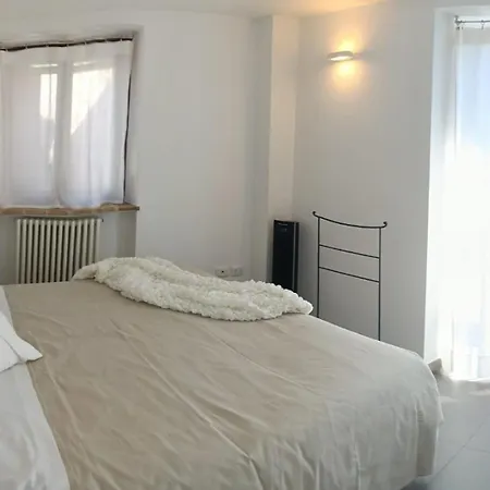 公寓 I Gerani 卡斯特尔菲达多